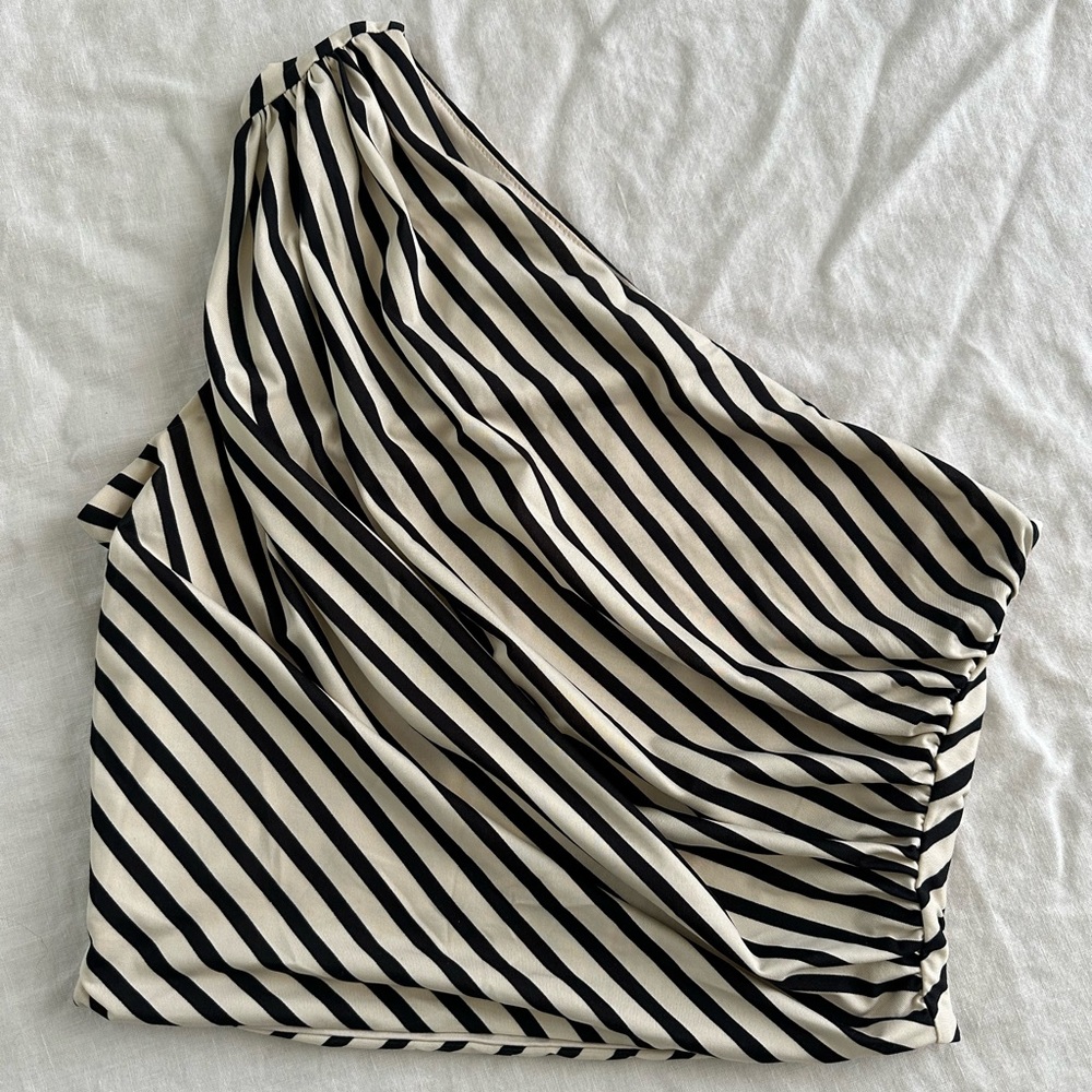 H&M Cream and Black Stretch Ruched One Shoulder Crop Tank Top sz S